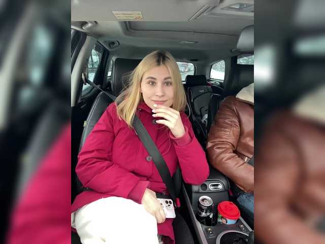 -Breid-1's BongaCams show and profile