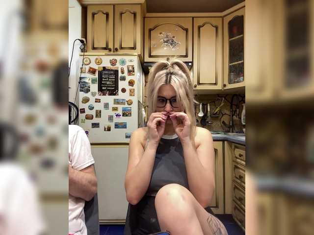 -Breid-1's BongaCams show and profile