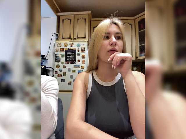 -Breid-1's BongaCams show and profile