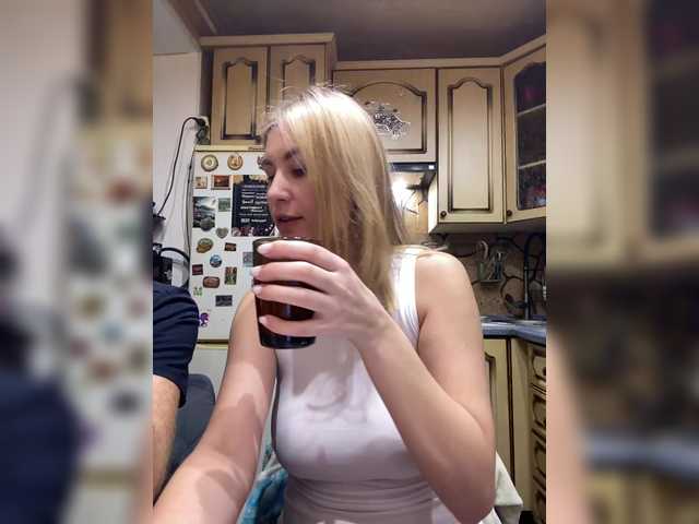 -Breid-1's BongaCams show and profile