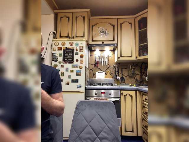 -Breid-1's BongaCams show and profile