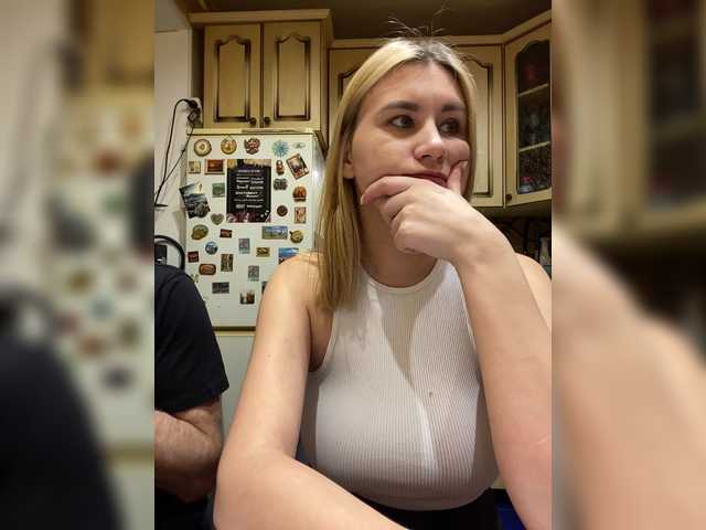 -Breid-1's BongaCams show and profile