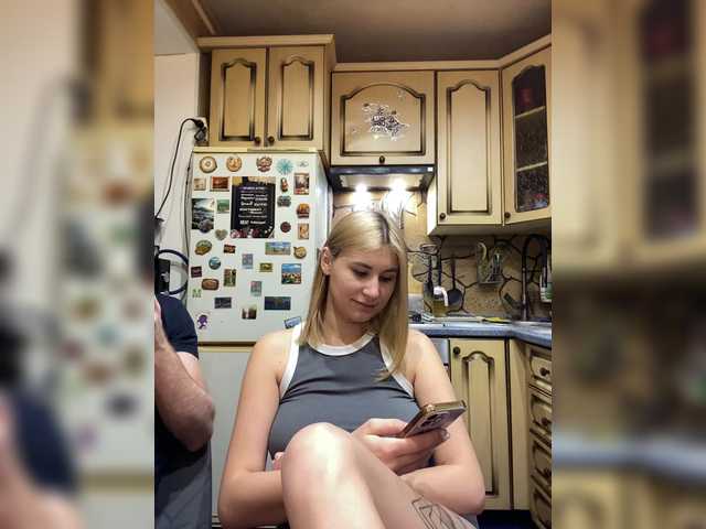 -Breid-1's BongaCams show and profile