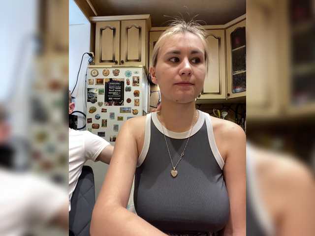 -Breid-1's BongaCams show and profile