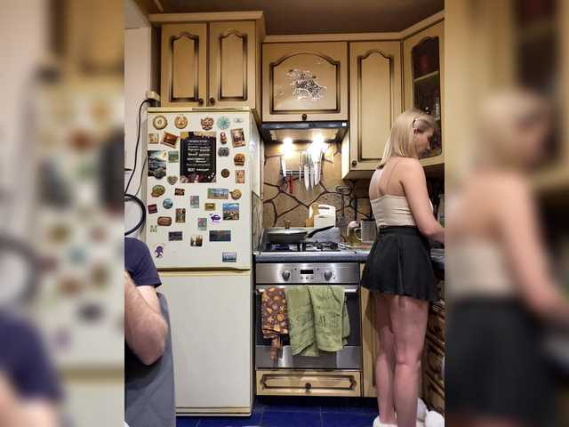 -Breid-1's BongaCams show and profile