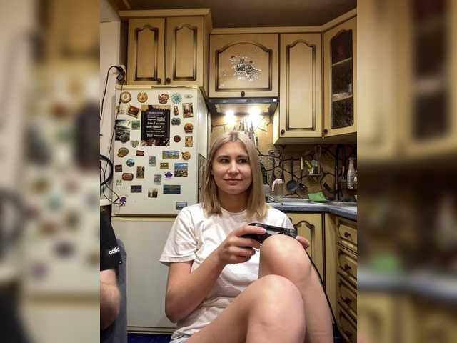 -Breid-1's BongaCams show and profile