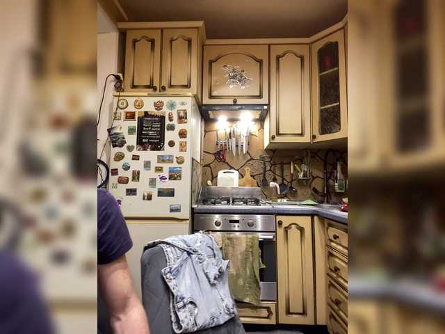 -Breid-1's BongaCams show and profile