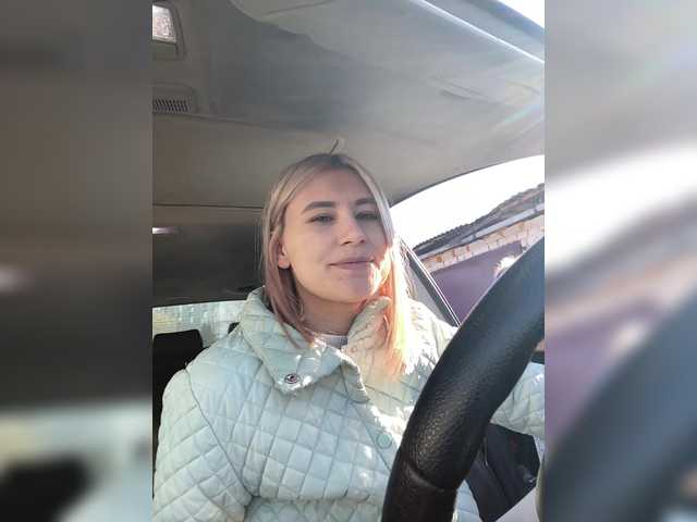 -Breid-1's BongaCams show and profile