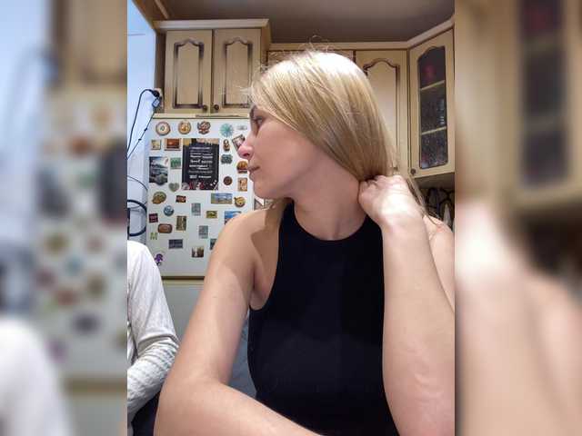 -Breid-1's BongaCams show and profile