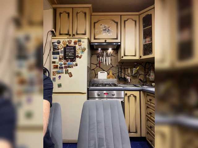 -Breid-1's BongaCams show and profile