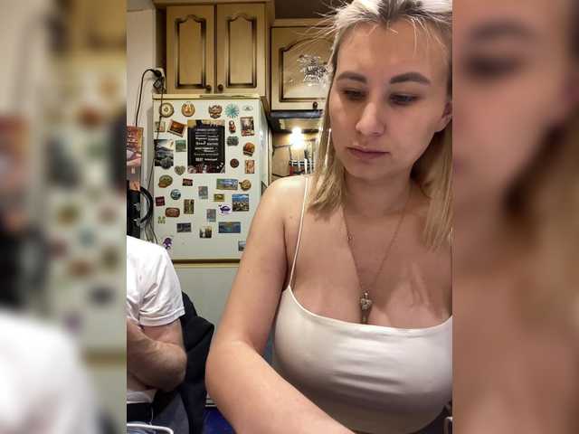 -Breid-1's BongaCams show and profile