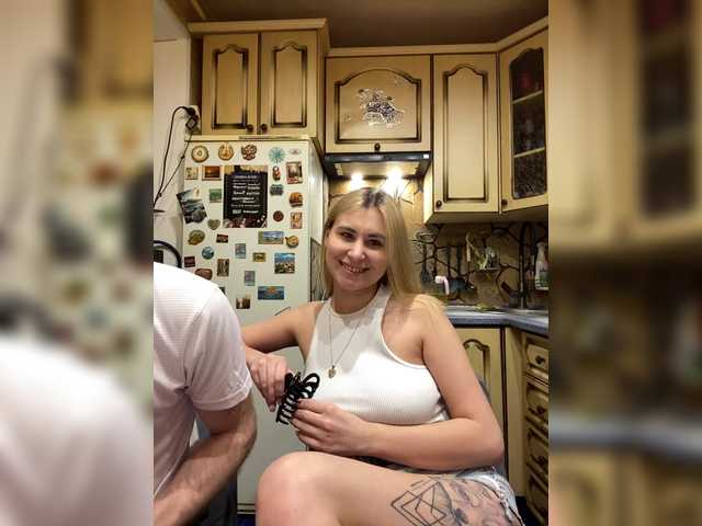 -Breid-1's BongaCams show and profile