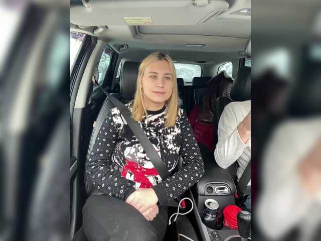 -Breid-1's BongaCams show and profile