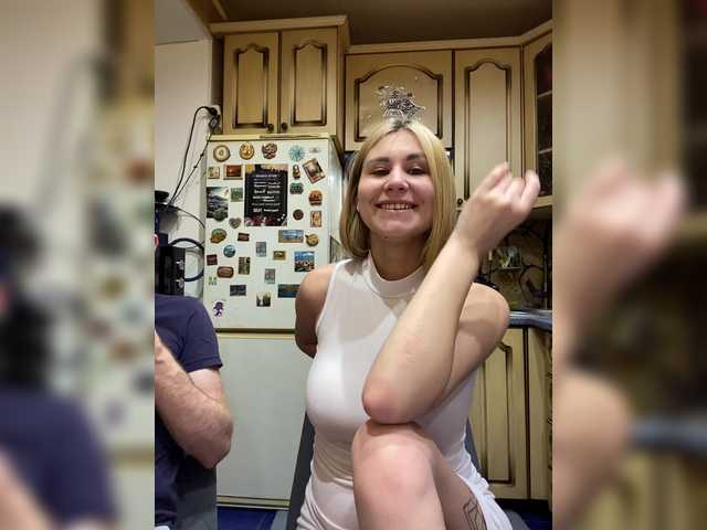 -Breid-1's BongaCams show and profile