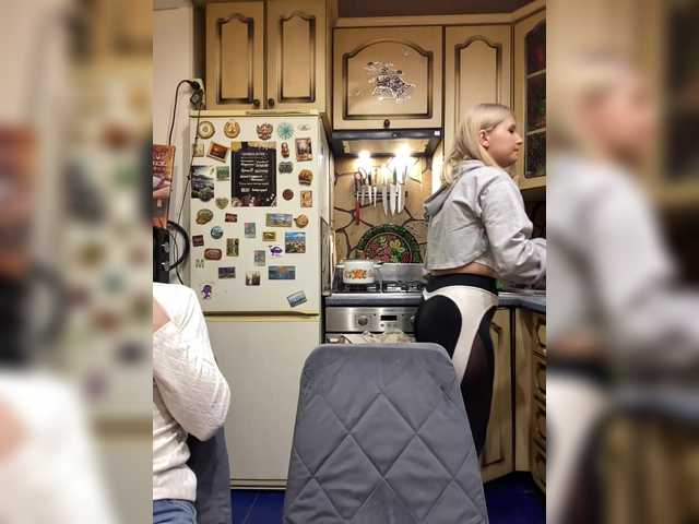 -Breid-1's BongaCams show and profile