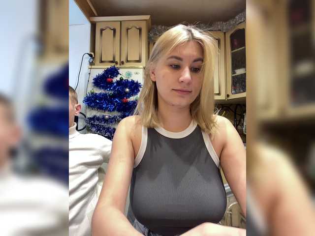 -Breid-1's BongaCams show and profile