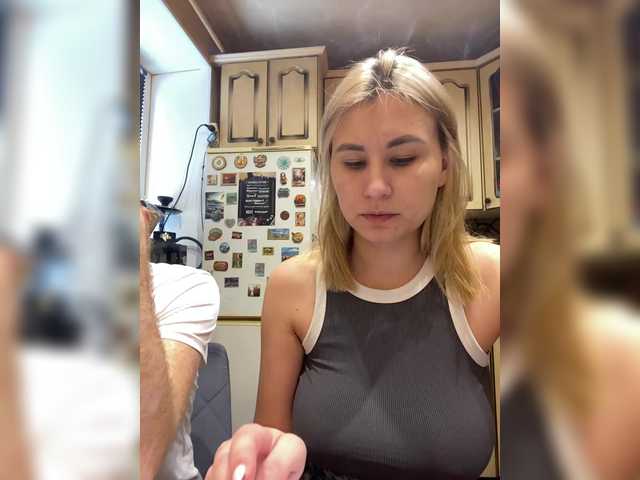 -Breid-1's BongaCams show and profile