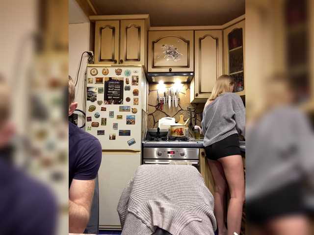 -Breid-1's BongaCams show and profile