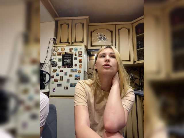 -Breid-1's BongaCams show and profile