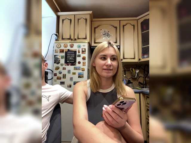 -Breid-1's BongaCams show and profile