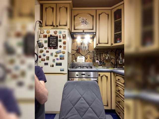 -Breid-1's BongaCams show and profile