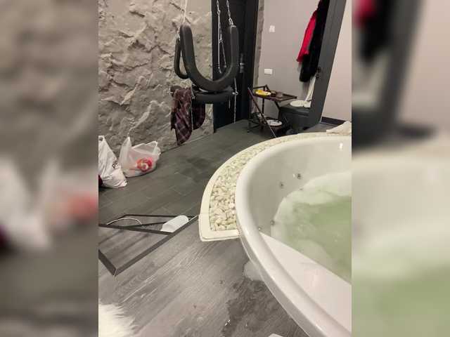-Breid-1 live cam