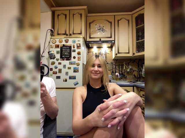 -Breid-1's BongaCams show and profile