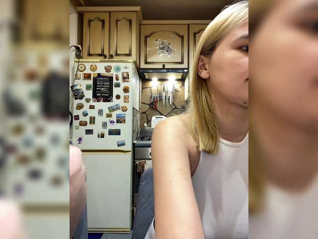 -Breid-1's BongaCams show and profile