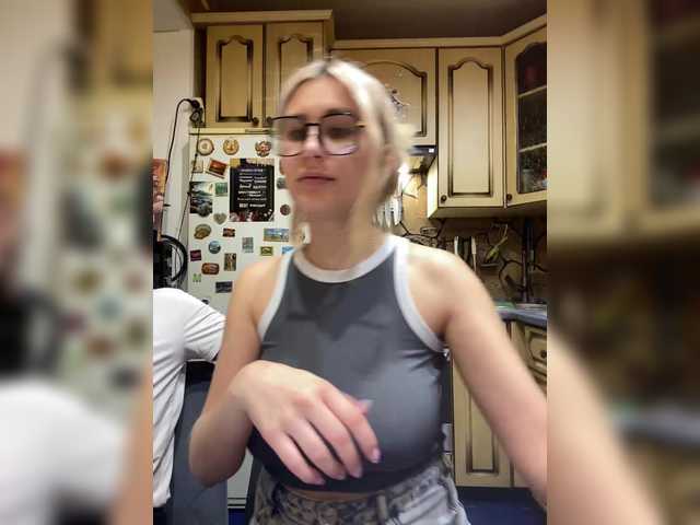 -Breid-1's BongaCams show and profile