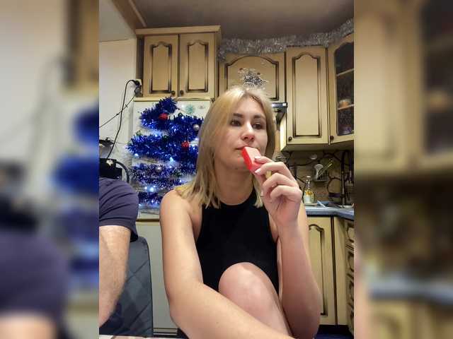 -Breid-1's BongaCams show and profile