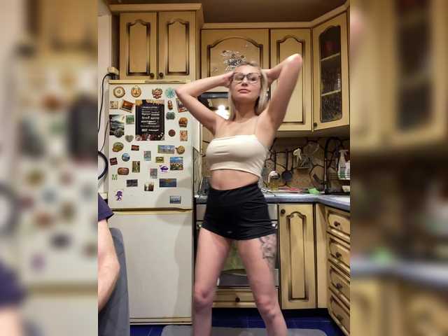 -Breid-1's BongaCams show and profile