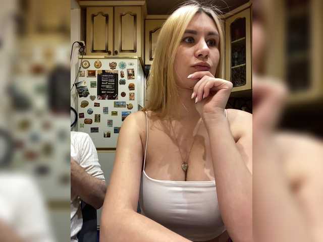 -Breid-1's BongaCams show and profile