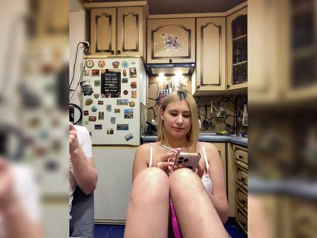 -Breid-1's BongaCams show and profile