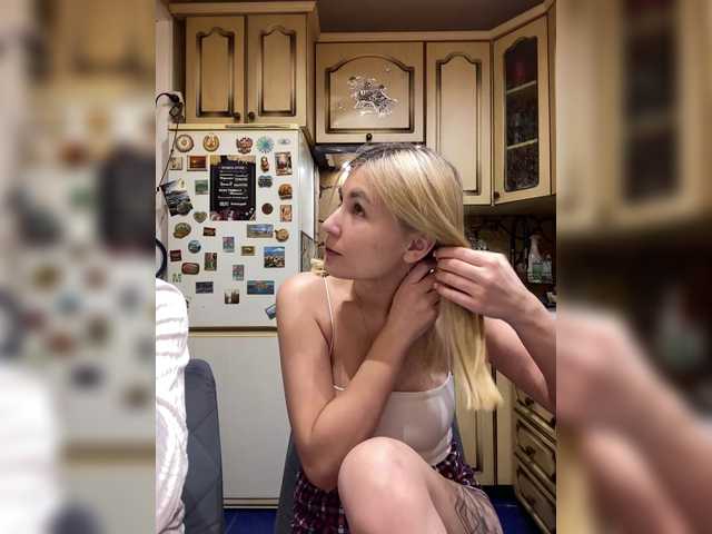 -Breid-1's BongaCams show and profile