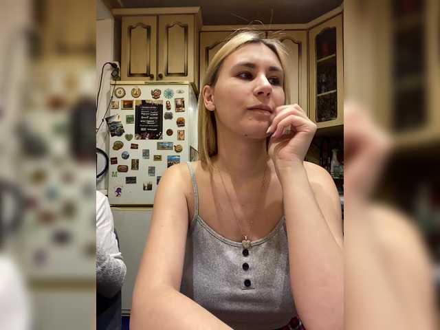 -Breid-1's BongaCams show and profile