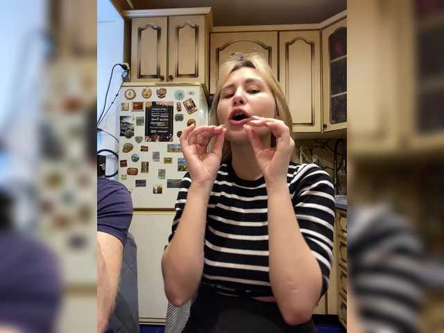 -Breid-1's BongaCams show and profile