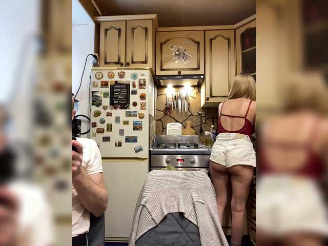 -Breid-1's BongaCams show and profile