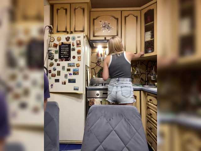 -Breid-1's BongaCams show and profile