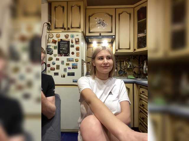 -Breid-1's BongaCams show and profile