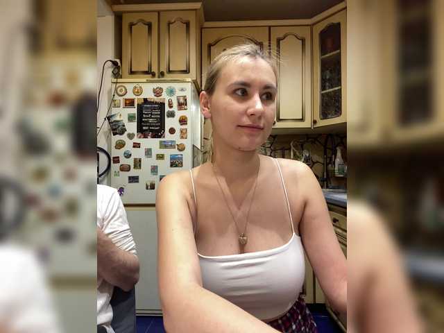 -Breid-1's BongaCams show and profile