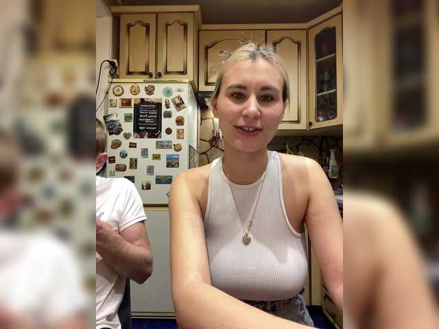 -Breid-1's BongaCams show and profile