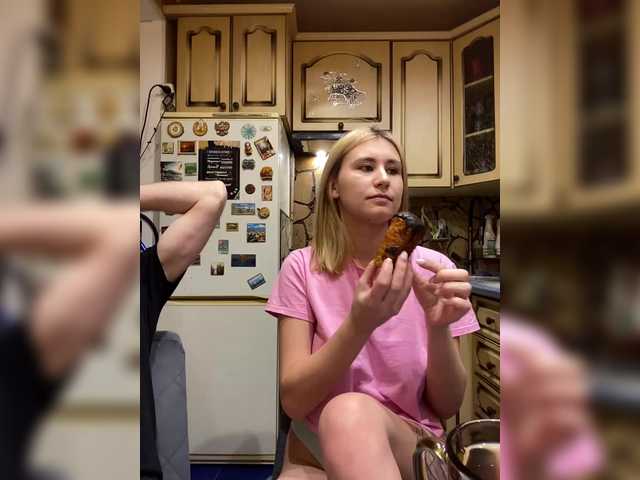 -Breid-1's BongaCams show and profile