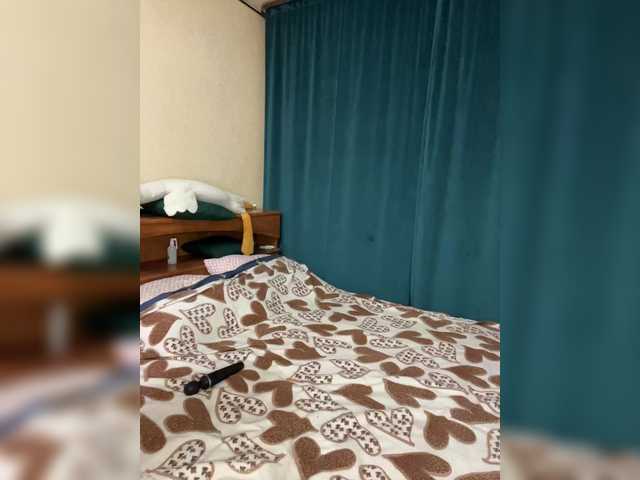  -Breid-1 chat room