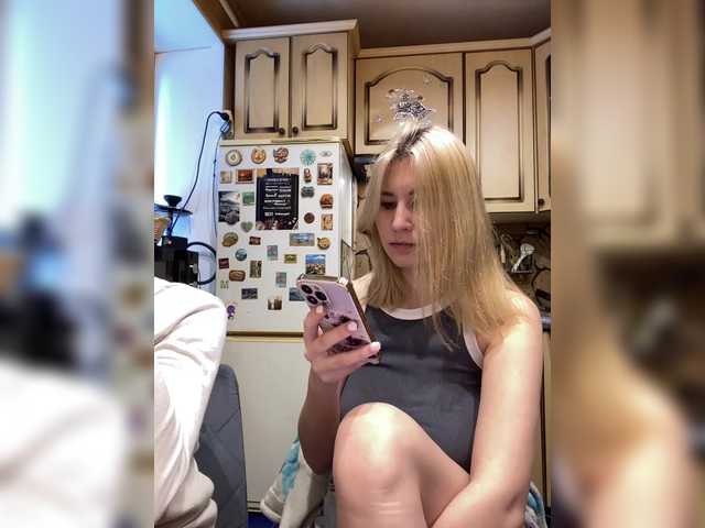 -Breid-1's BongaCams show and profile