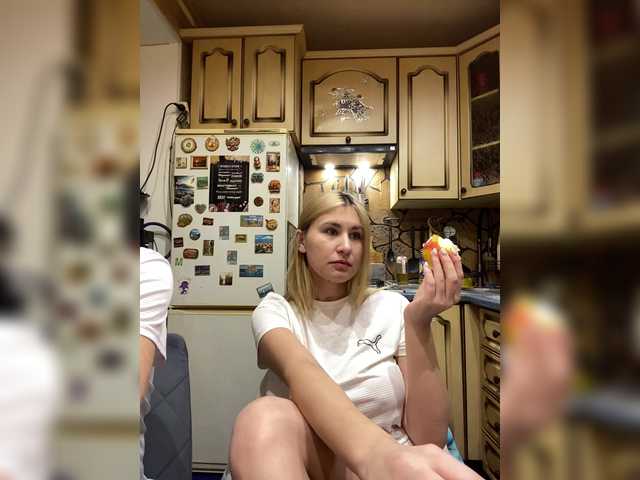 -Breid-1's BongaCams show and profile