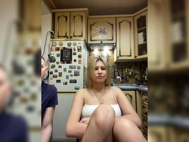 -Breid-1's BongaCams show and profile