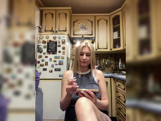 -Breid-1's BongaCams show and profile