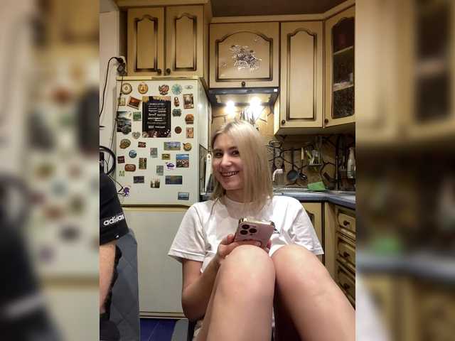 -Breid-1's BongaCams show and profile