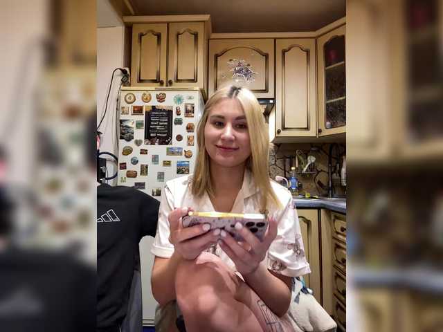 -Breid-1's BongaCams show and profile