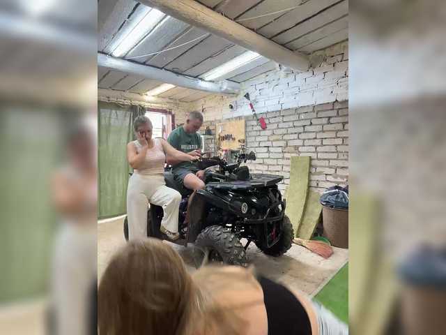 -Breid-1 live cam